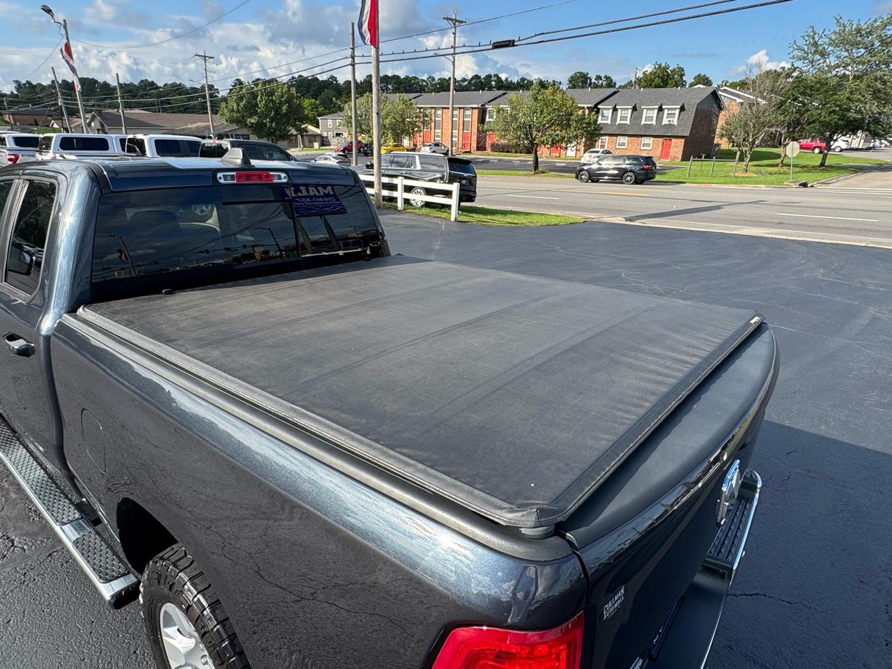 RAM 1500 Big Horn 4x4 Quad Cab 6'4" Box 2021