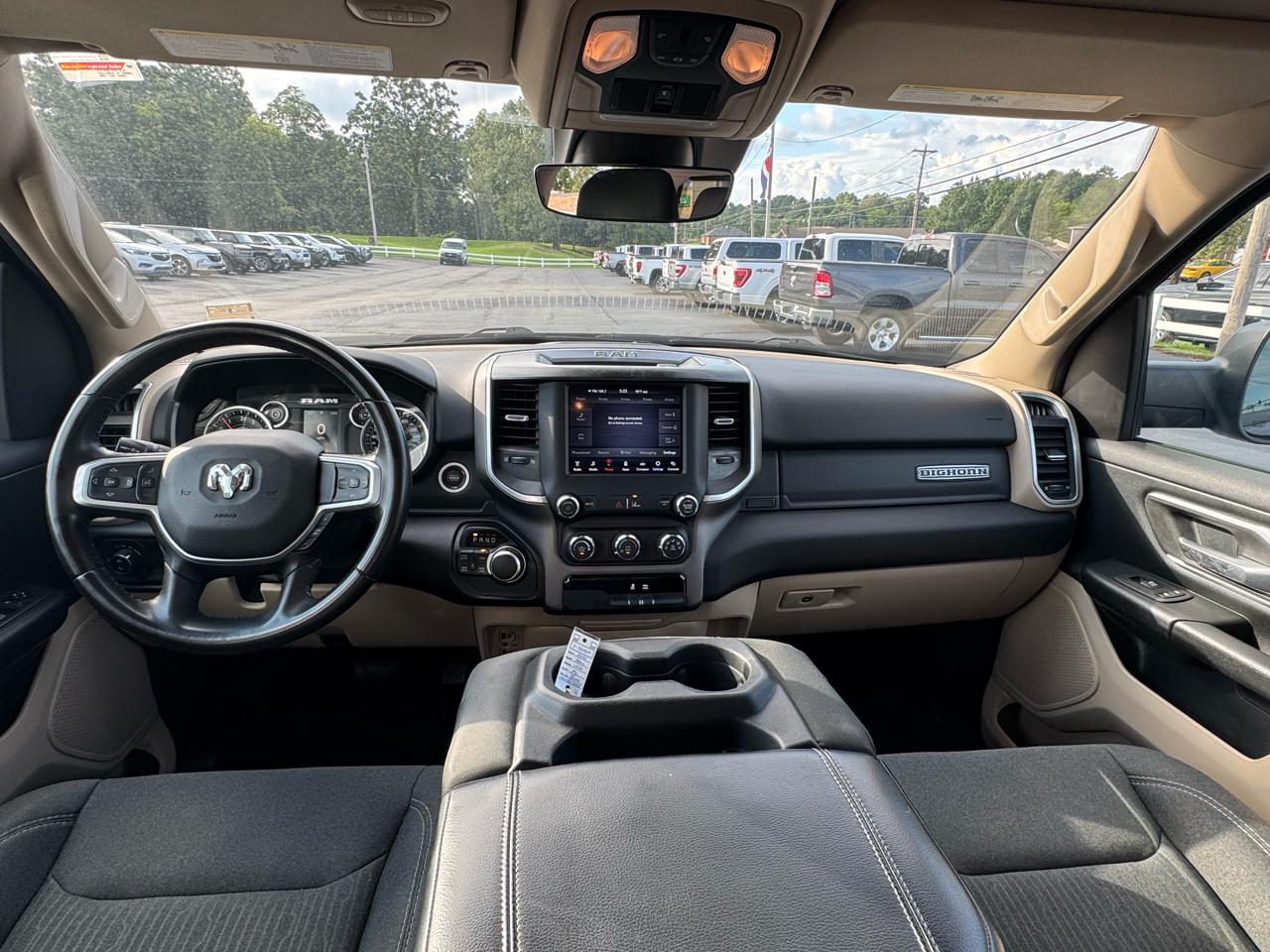 RAM 1500 Big Horn 4x4 Quad Cab 6'4" Box 2021