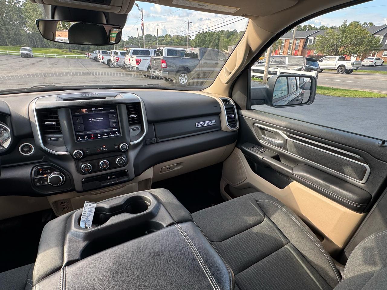 RAM 1500 Big Horn 4x4 Quad Cab 6'4" Box 2021