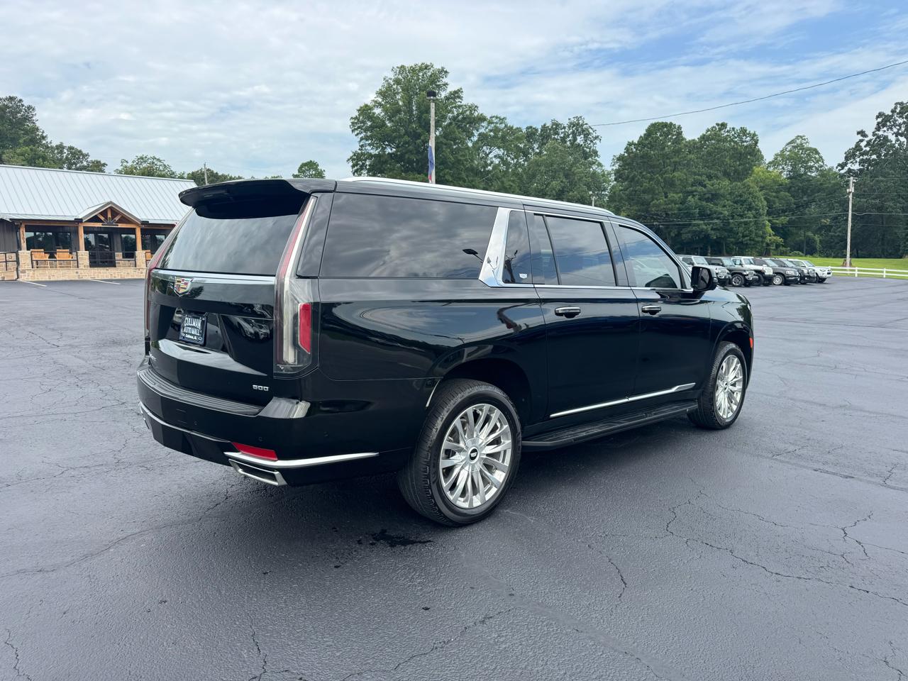 Cadillac Escalade ESV 4WD 4dr Premium Luxury 2023