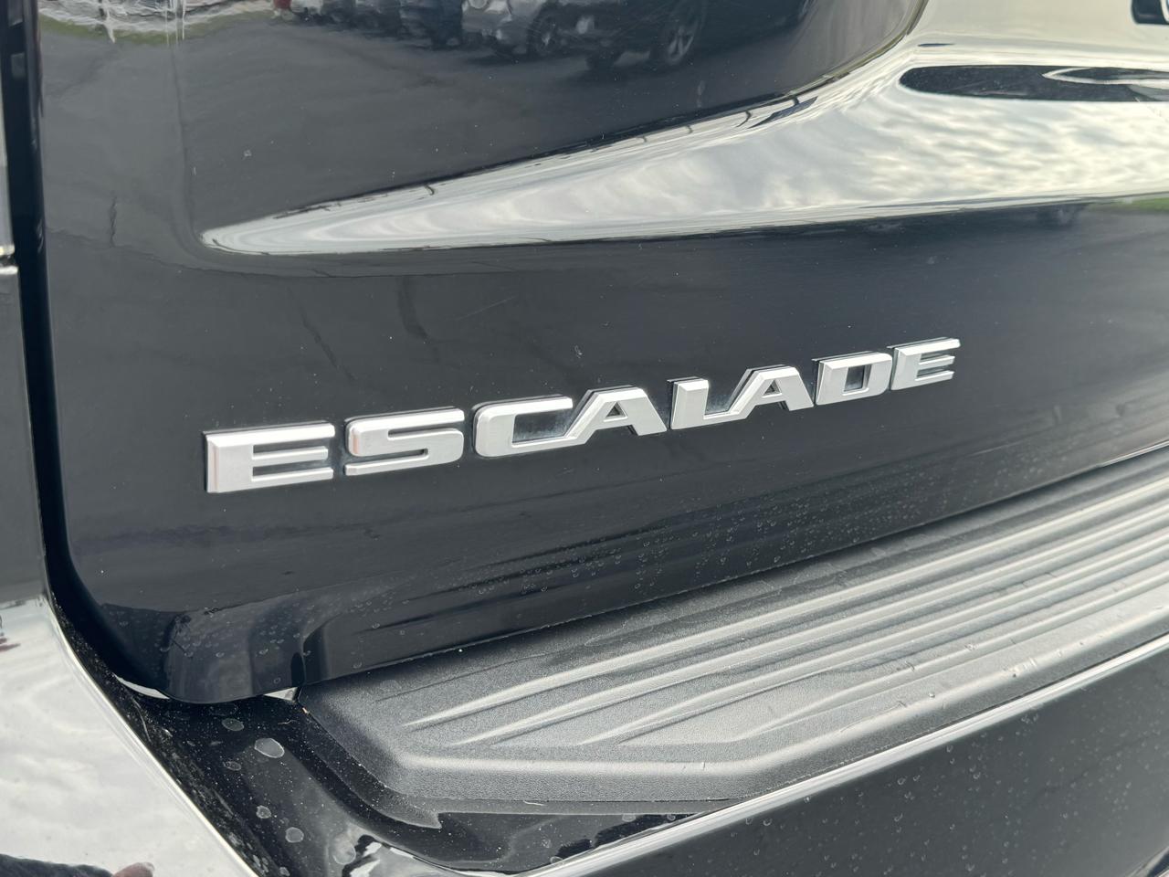 Cadillac Escalade ESV 4WD 4dr Premium Luxury 2023