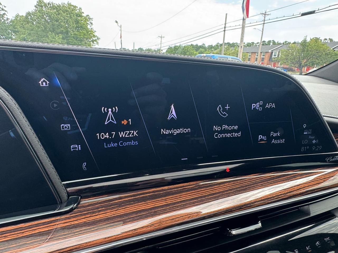 Cadillac Escalade ESV 4WD 4dr Premium Luxury 2023