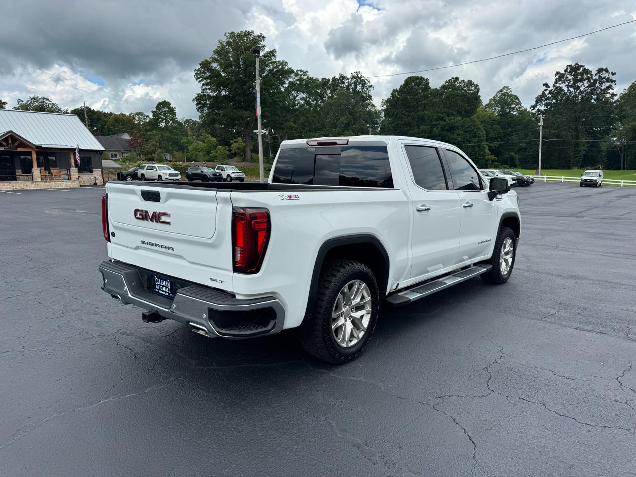 GMC Sierra 1500 4WD Crew Cab 147" SLT 2021