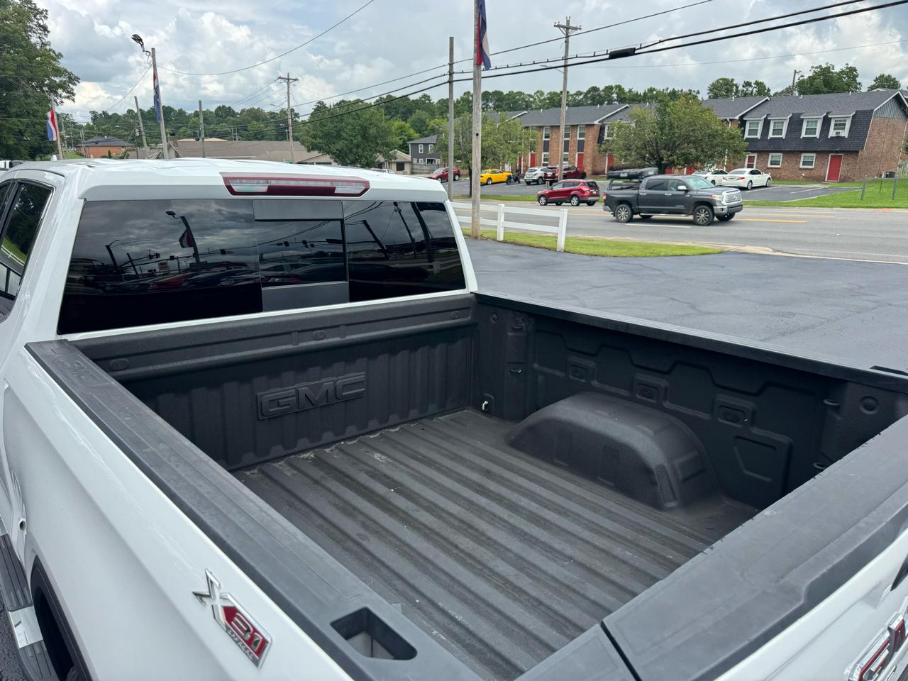 GMC Sierra 1500 4WD Crew Cab 147" SLT 2021
