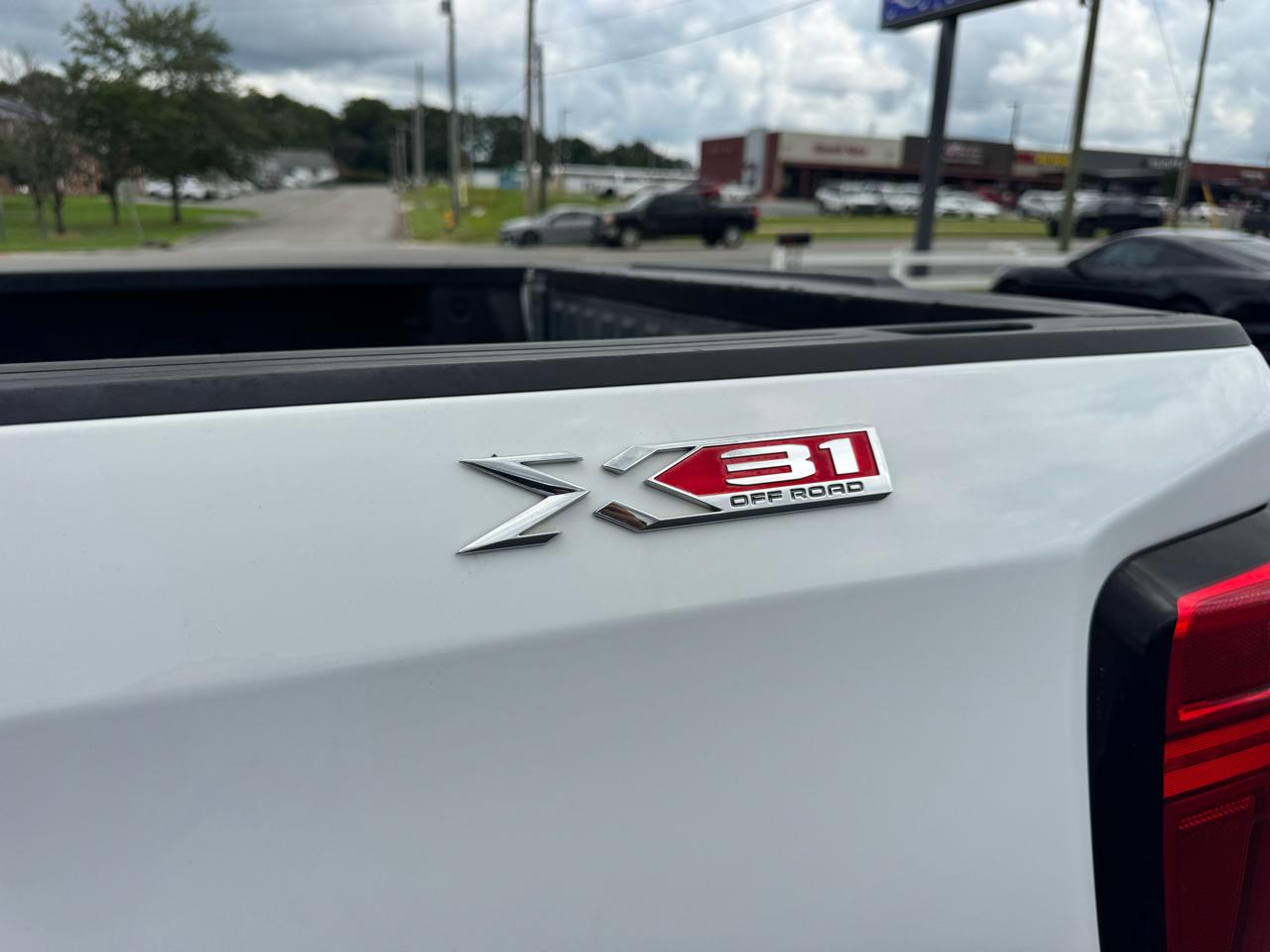 GMC Sierra 1500 4WD Crew Cab 147" SLT 2021