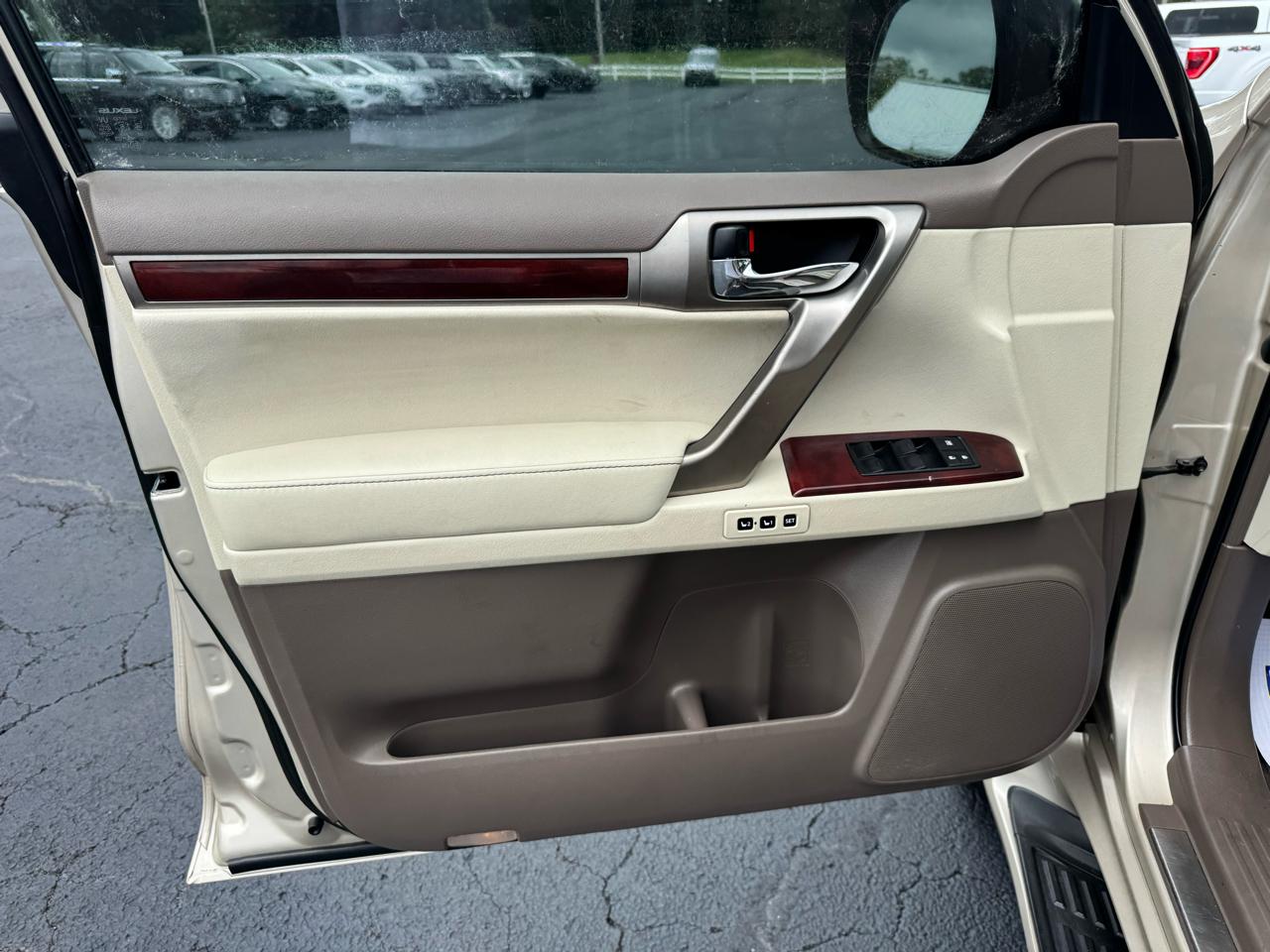 Lexus GX 460 4WD 4dr 2012