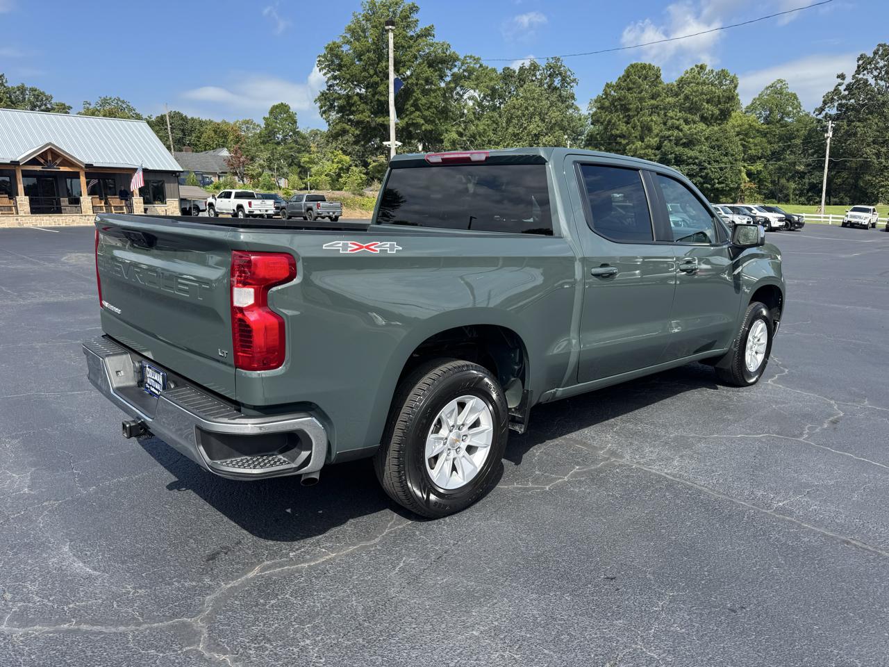 Chevrolet Silverado 1500 4WD Crew Cab 147" LT w/1LT 2025