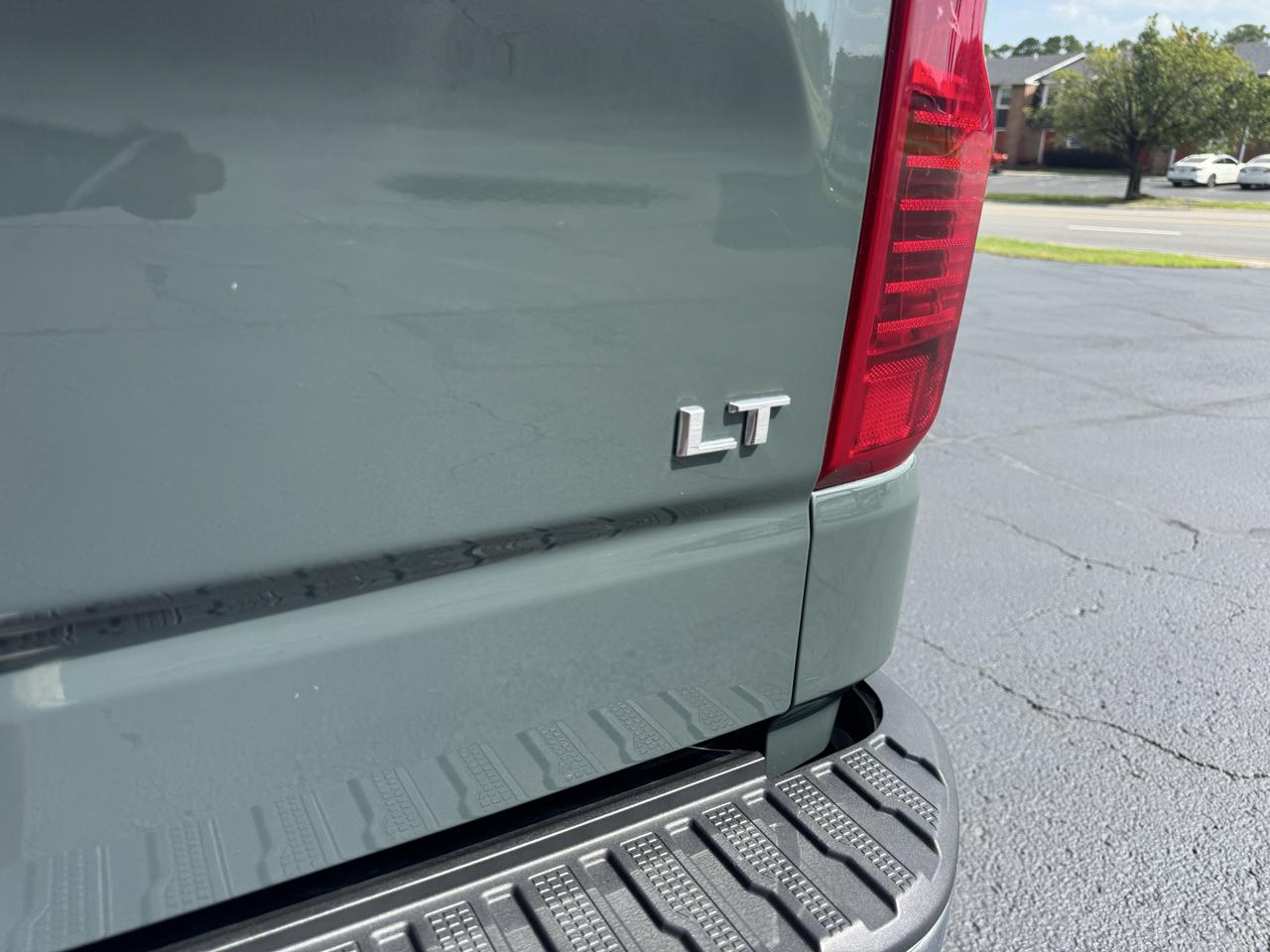 Chevrolet Silverado 1500 4WD Crew Cab 147" LT w/1LT 2025