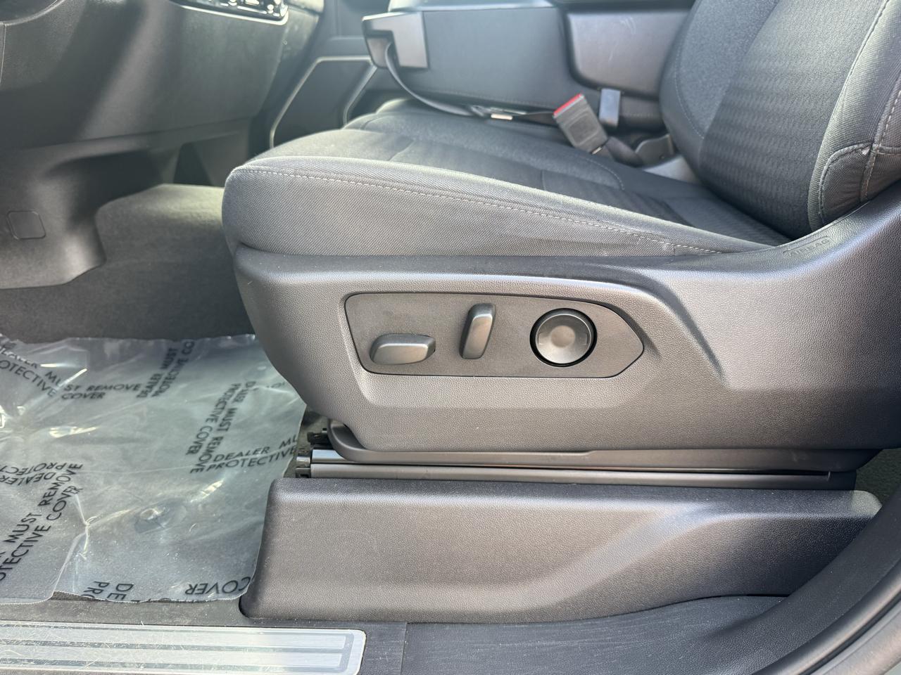 Chevrolet Silverado 1500 4WD Crew Cab 147" LT w/1LT 2025