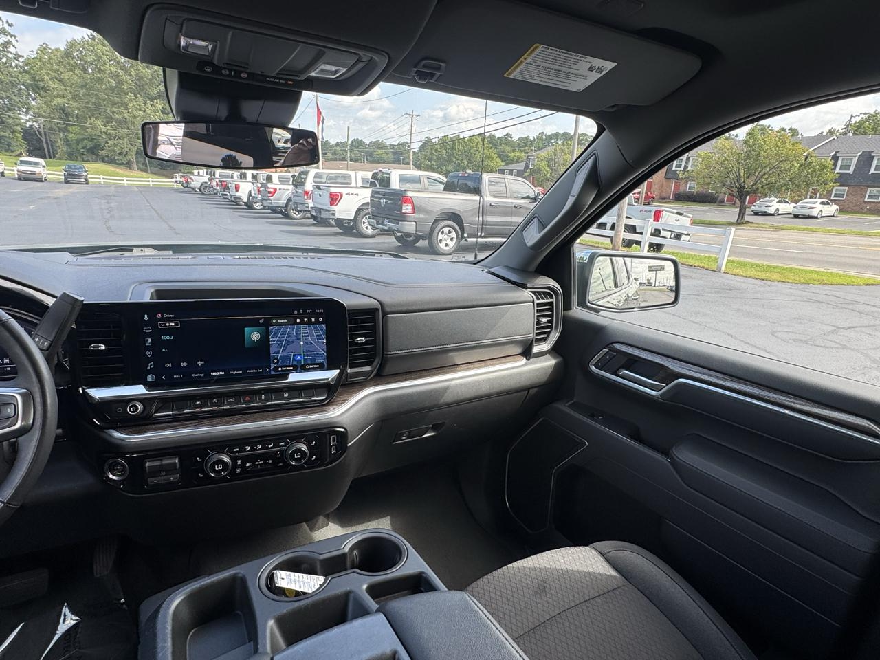 Chevrolet Silverado 1500 4WD Crew Cab 147" LT w/1LT 2025