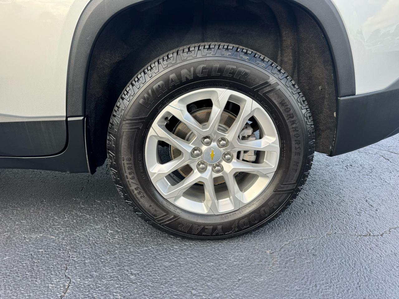 Chevrolet Traverse FWD 4dr LS w/1FL 2022