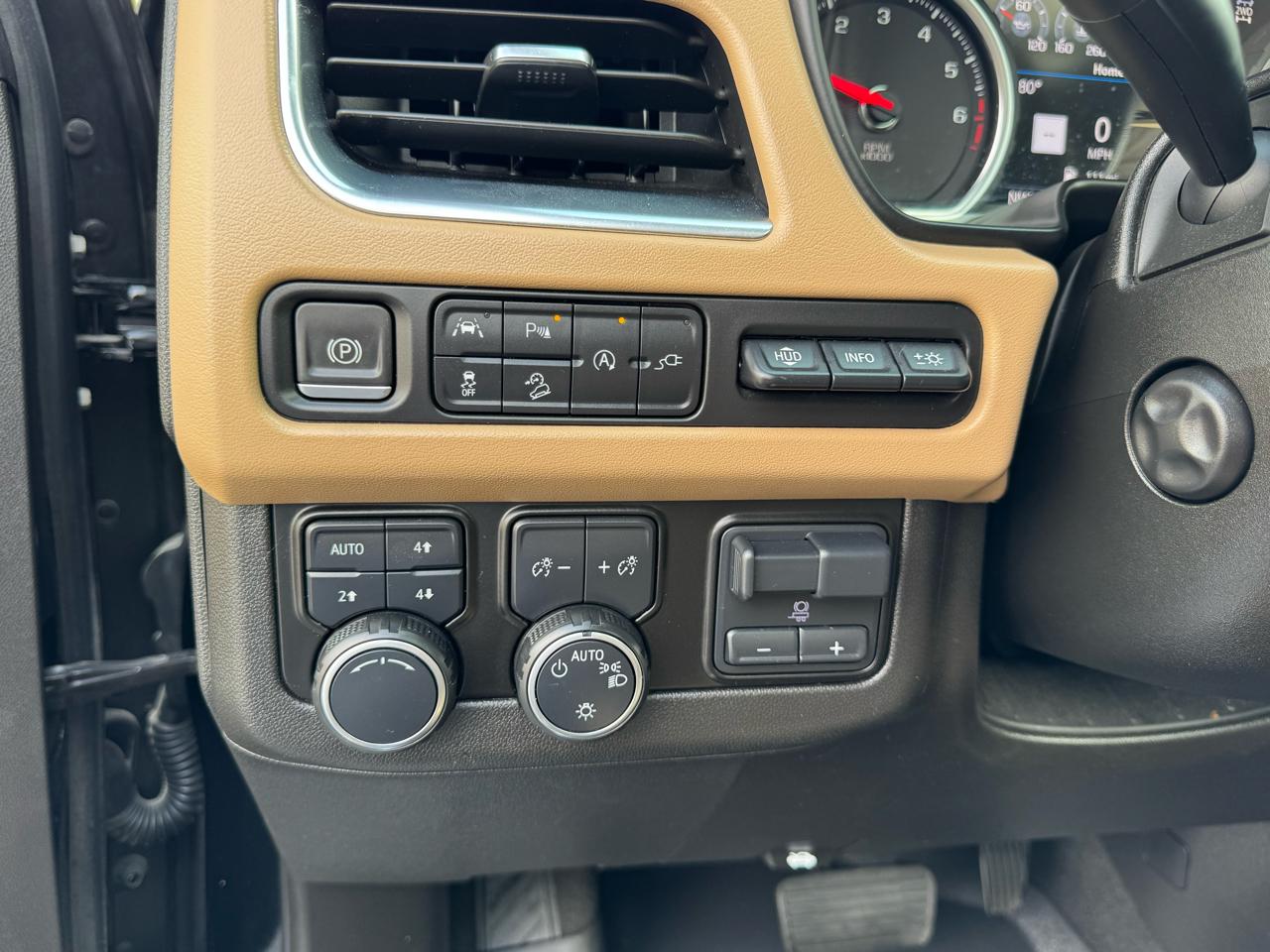 Chevrolet Tahoe 4WD 4dr Premier 2021