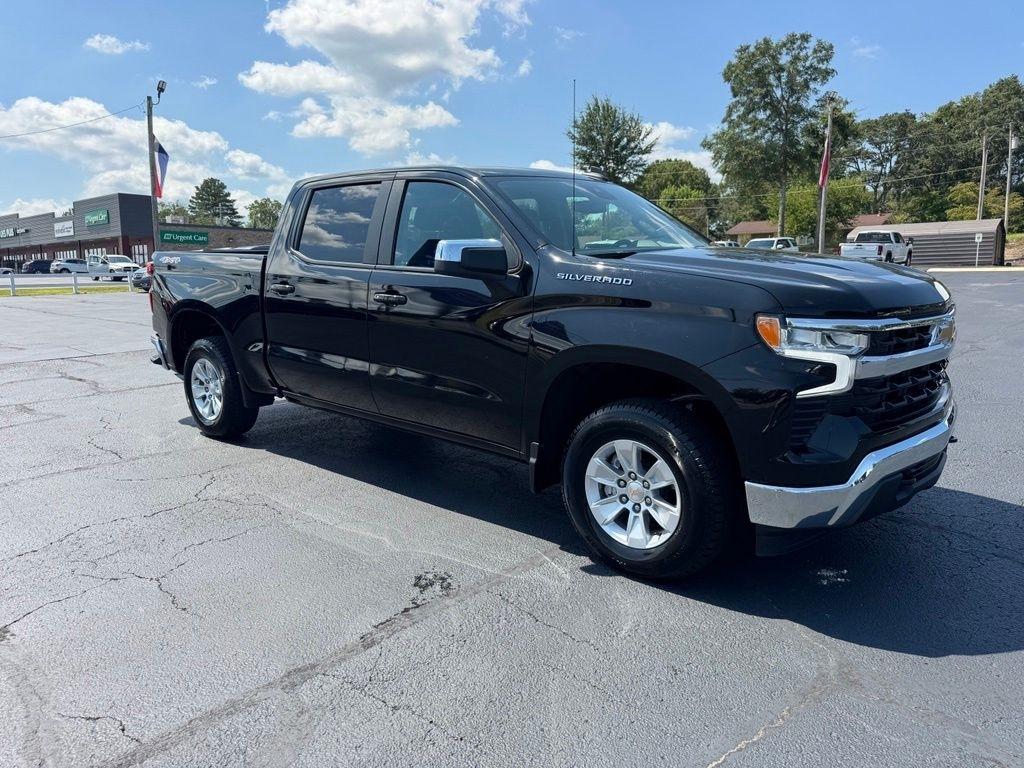Chevrolet Silverado 1500 4WD Crew Cab 147" LT w/1LT 2025