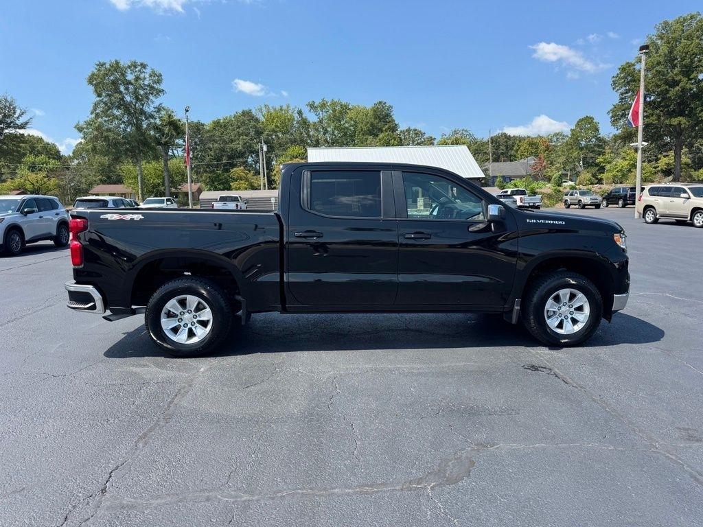 Chevrolet Silverado 1500 4WD Crew Cab 147" LT w/1LT 2025