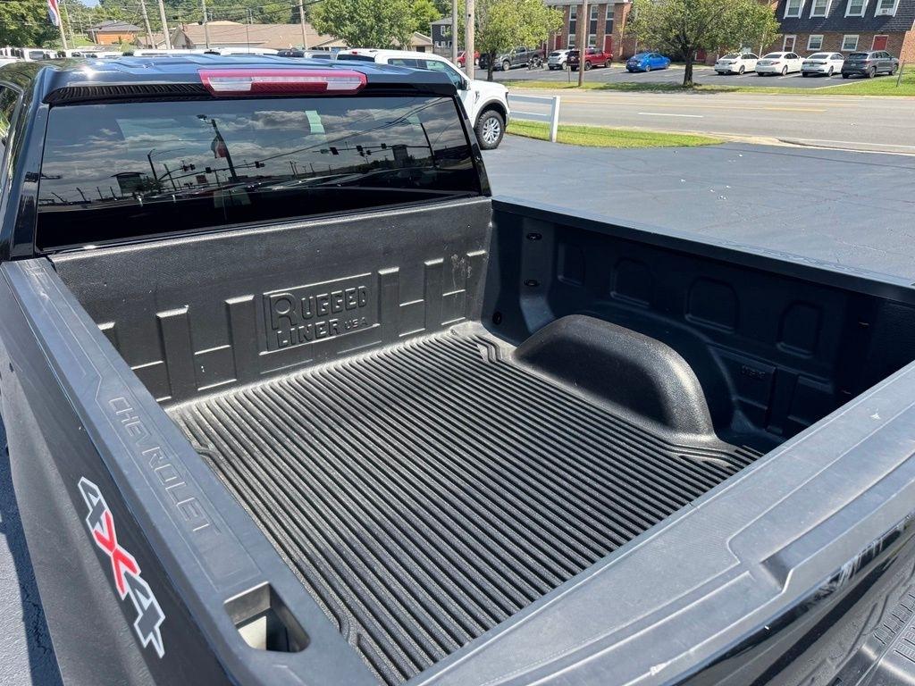 Chevrolet Silverado 1500 4WD Crew Cab 147" LT w/1LT 2025
