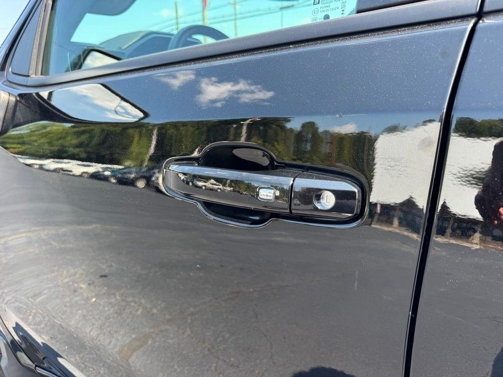 Chevrolet Silverado 1500 4WD Crew Cab 147" LT w/1LT 2025