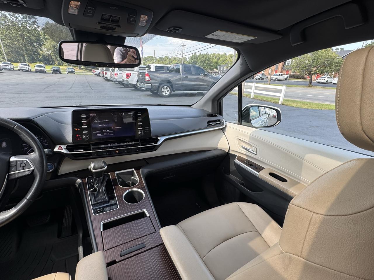 Toyota Sienna XLE FWD 8-Passenger (Natl) 2021
