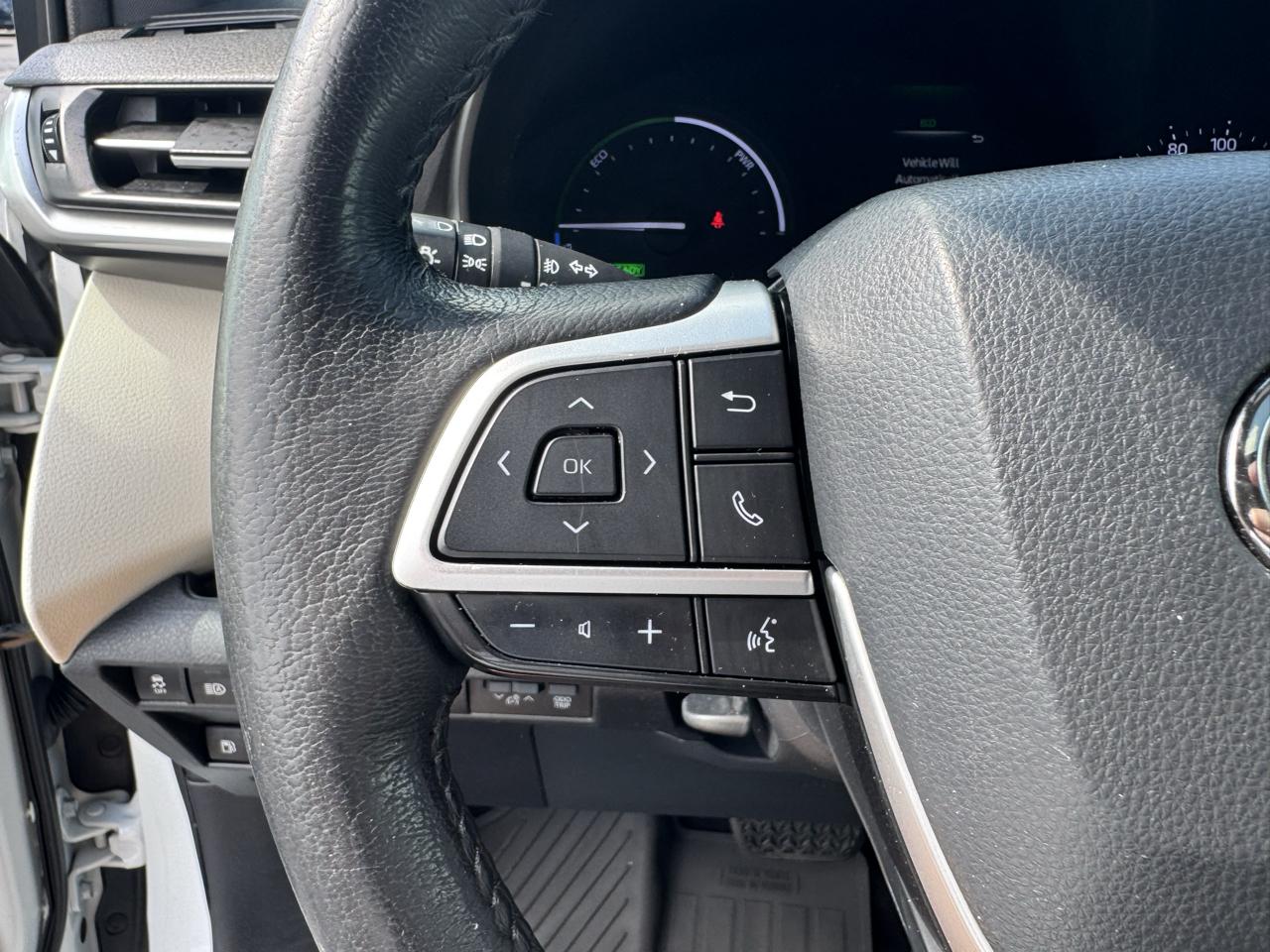 Toyota Sienna XLE FWD 8-Passenger (Natl) 2021