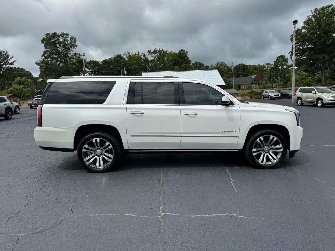 GMC Yukon XL 4WD 4dr Denali 2019