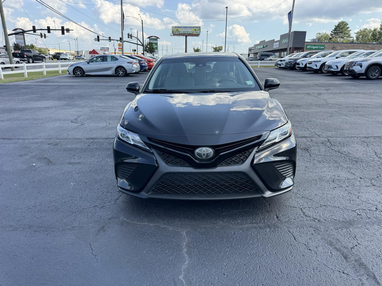 Toyota Camry SE Auto (Natl) 2020