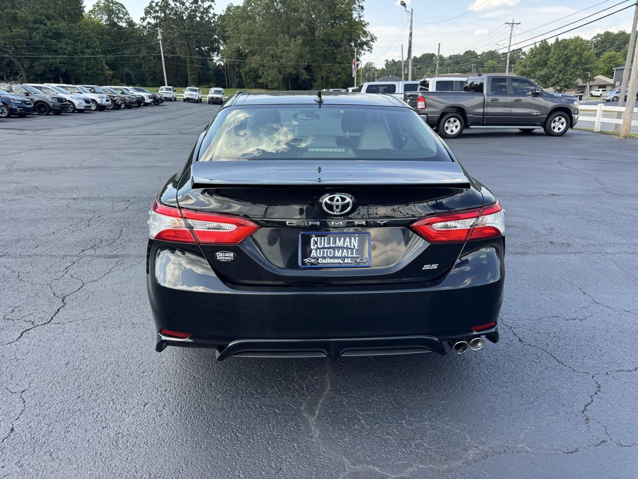 Toyota Camry SE Auto (Natl) 2020