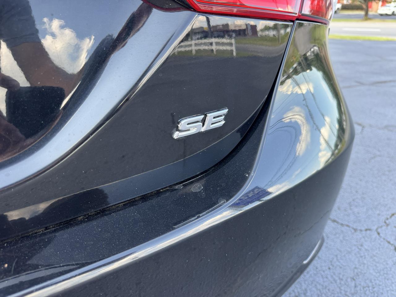 Toyota Camry SE Auto (Natl) 2020
