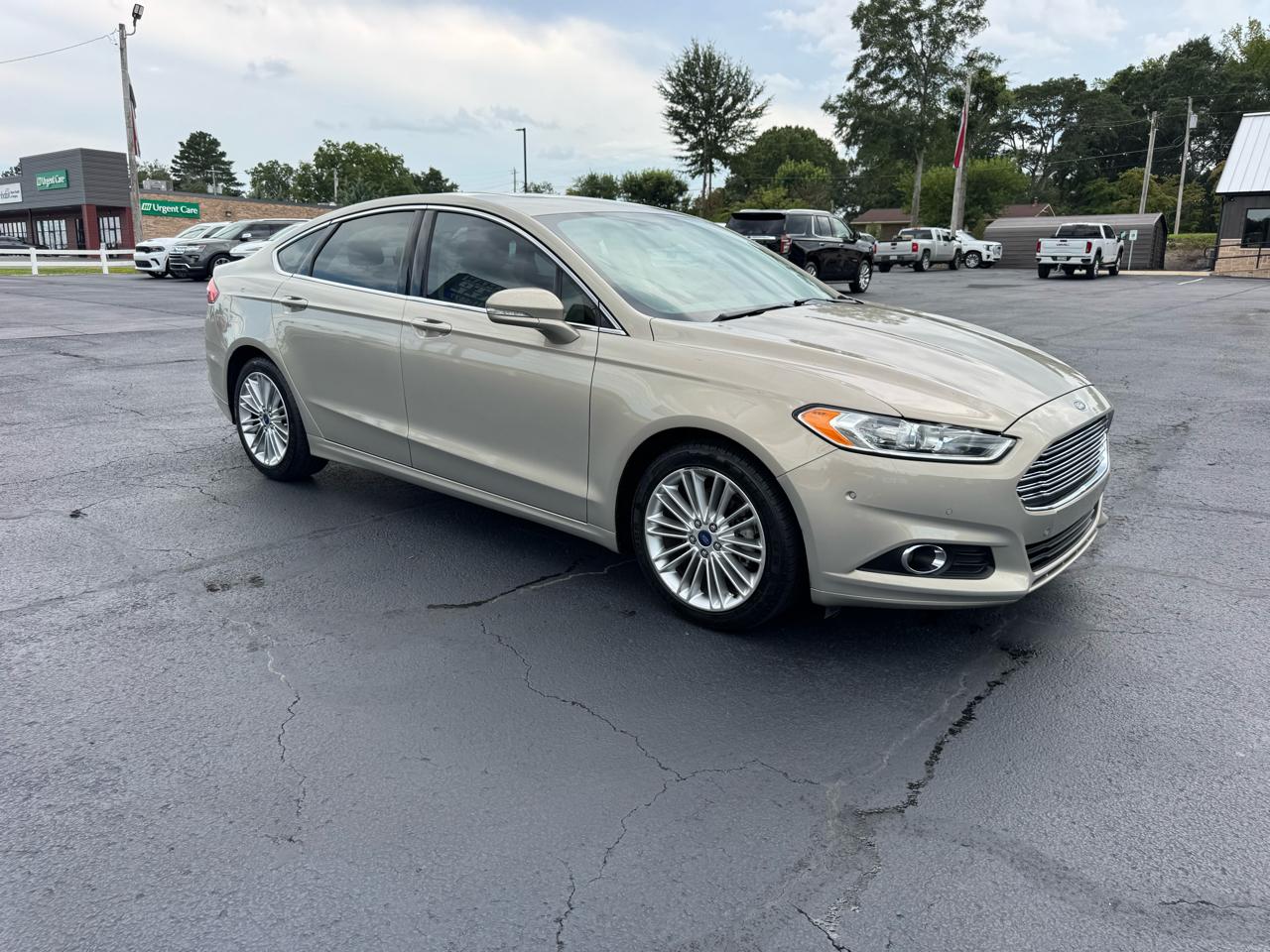 Ford Fusion 4dr Sdn SE FWD 2016