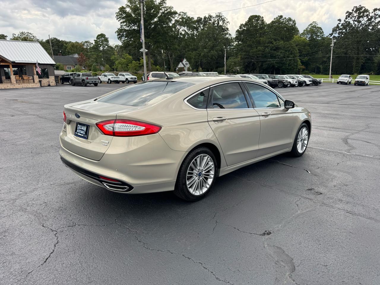 Ford Fusion 4dr Sdn SE FWD 2016