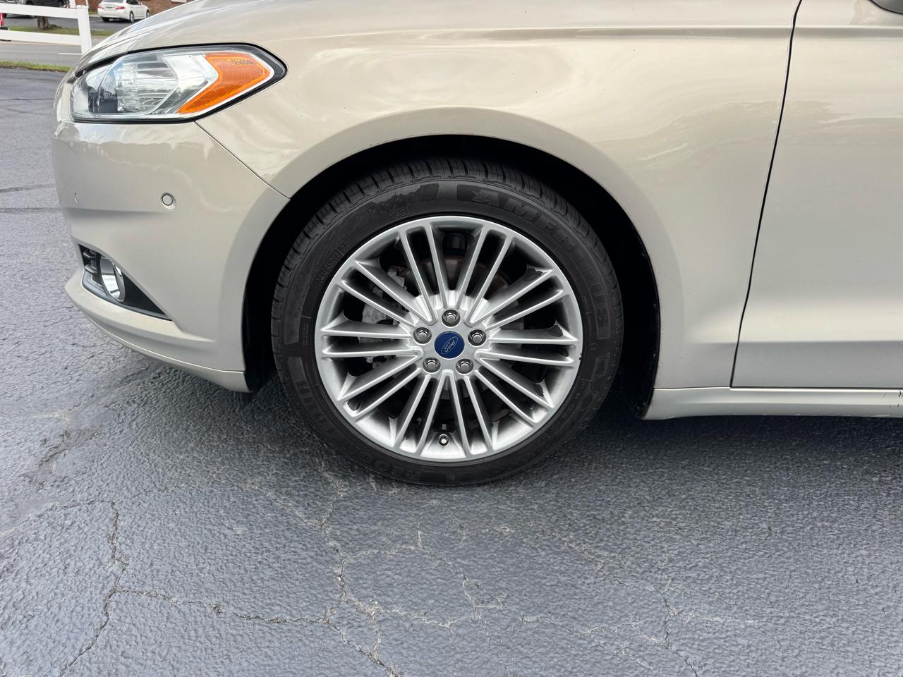 Ford Fusion 4dr Sdn SE FWD 2016