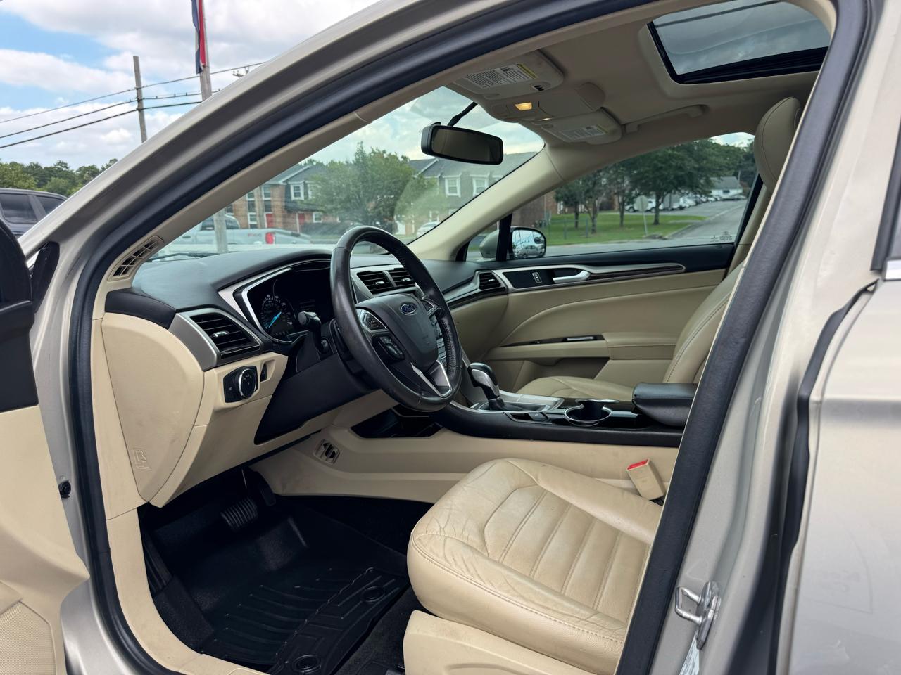 Ford Fusion 4dr Sdn SE FWD 2016