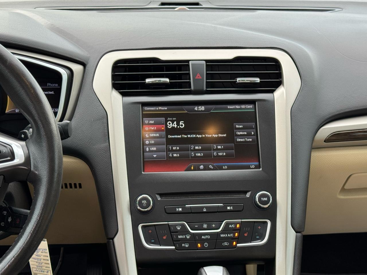 Ford Fusion 4dr Sdn SE FWD 2016