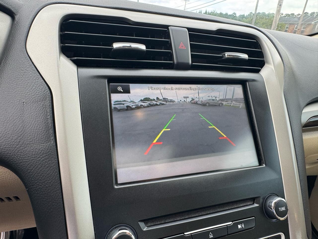 Ford Fusion 4dr Sdn SE FWD 2016