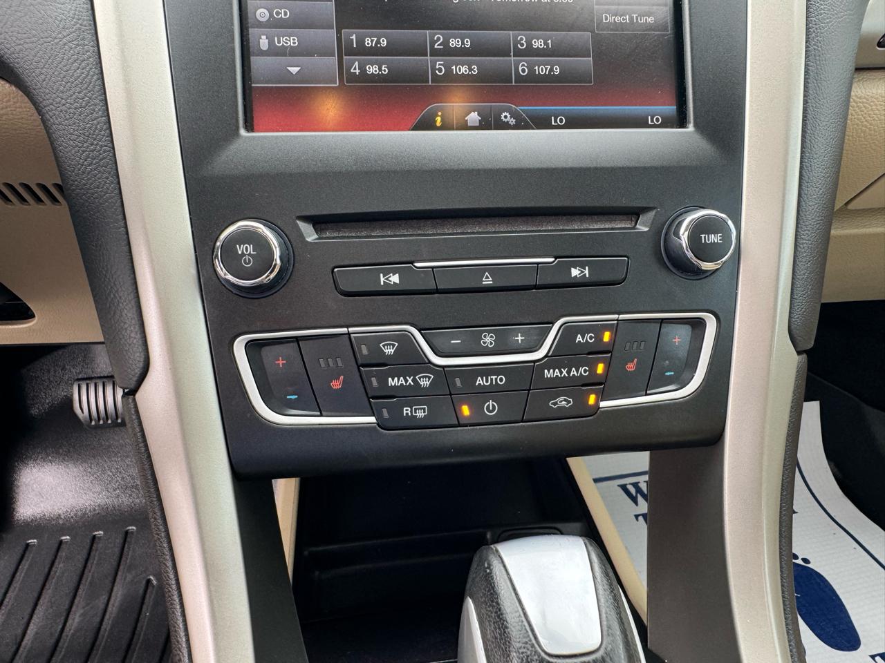 Ford Fusion 4dr Sdn SE FWD 2016