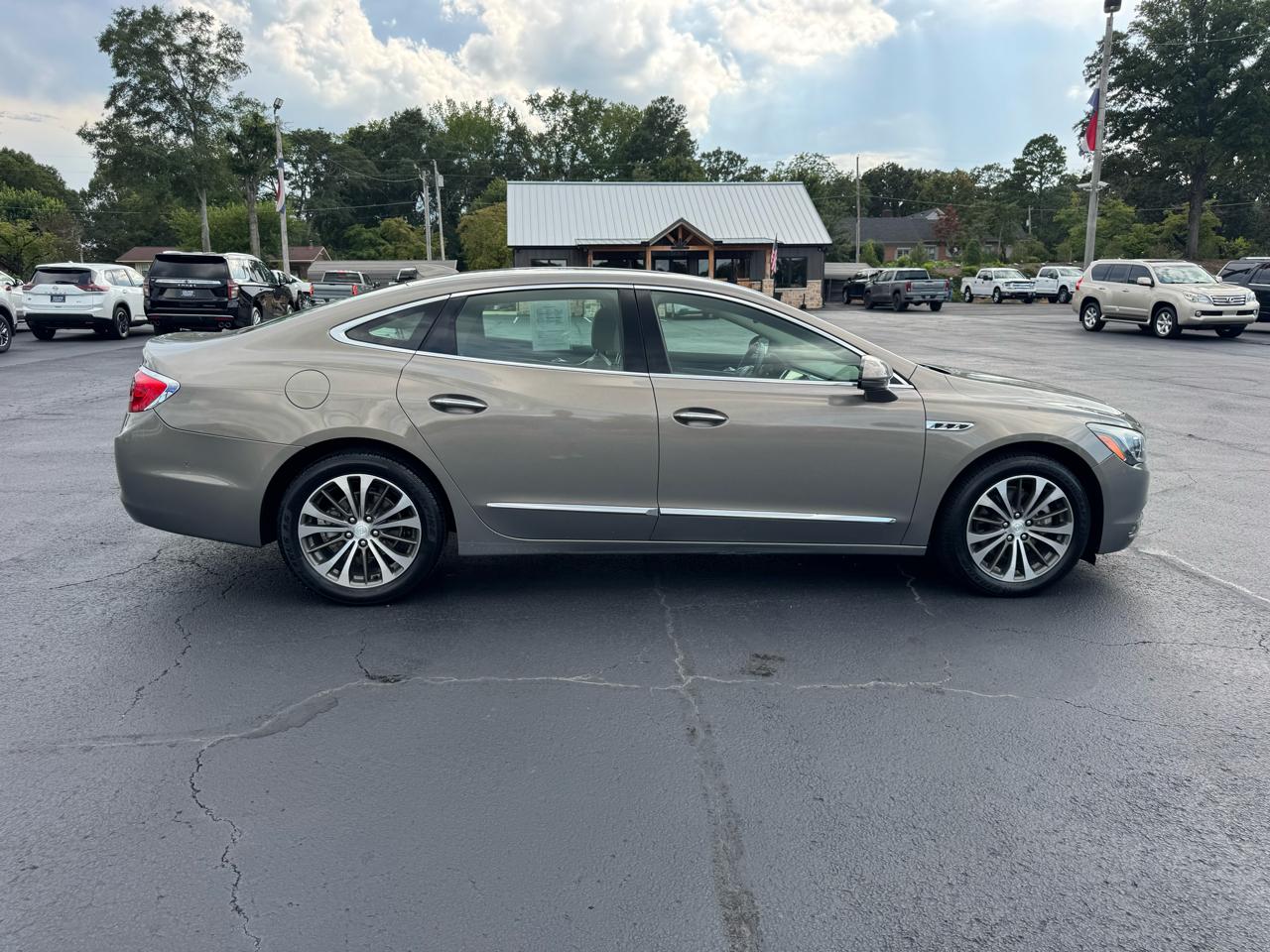 Buick LaCrosse 4dr Sdn Preferred FWD 2018