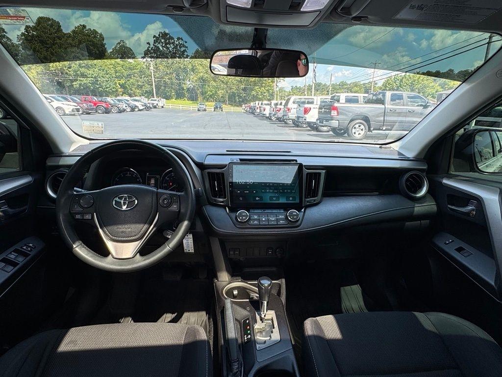 Toyota RAV4 AWD 4dr XLE (Natl) 2016
