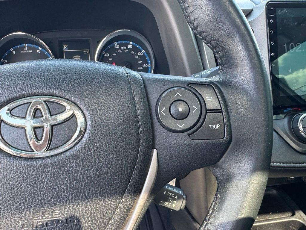 Toyota RAV4 AWD 4dr XLE (Natl) 2016