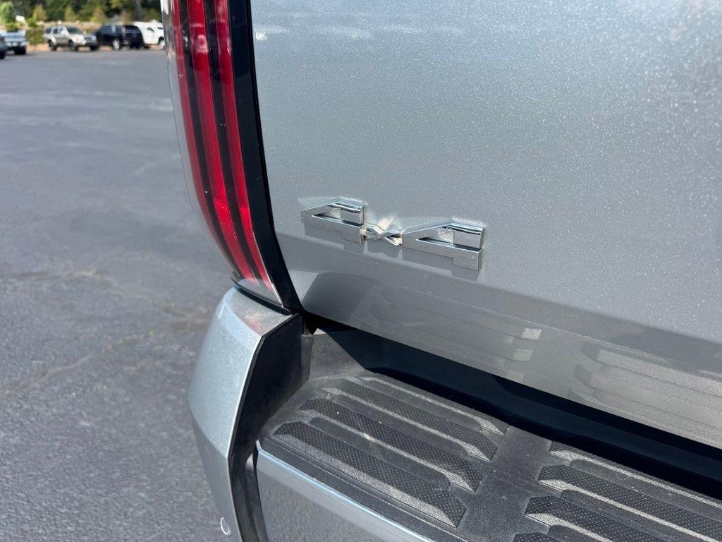 Toyota Tundra 4WD 1794 Edition Hybrid CrewMax 5.5' Bed (Natl) 2023