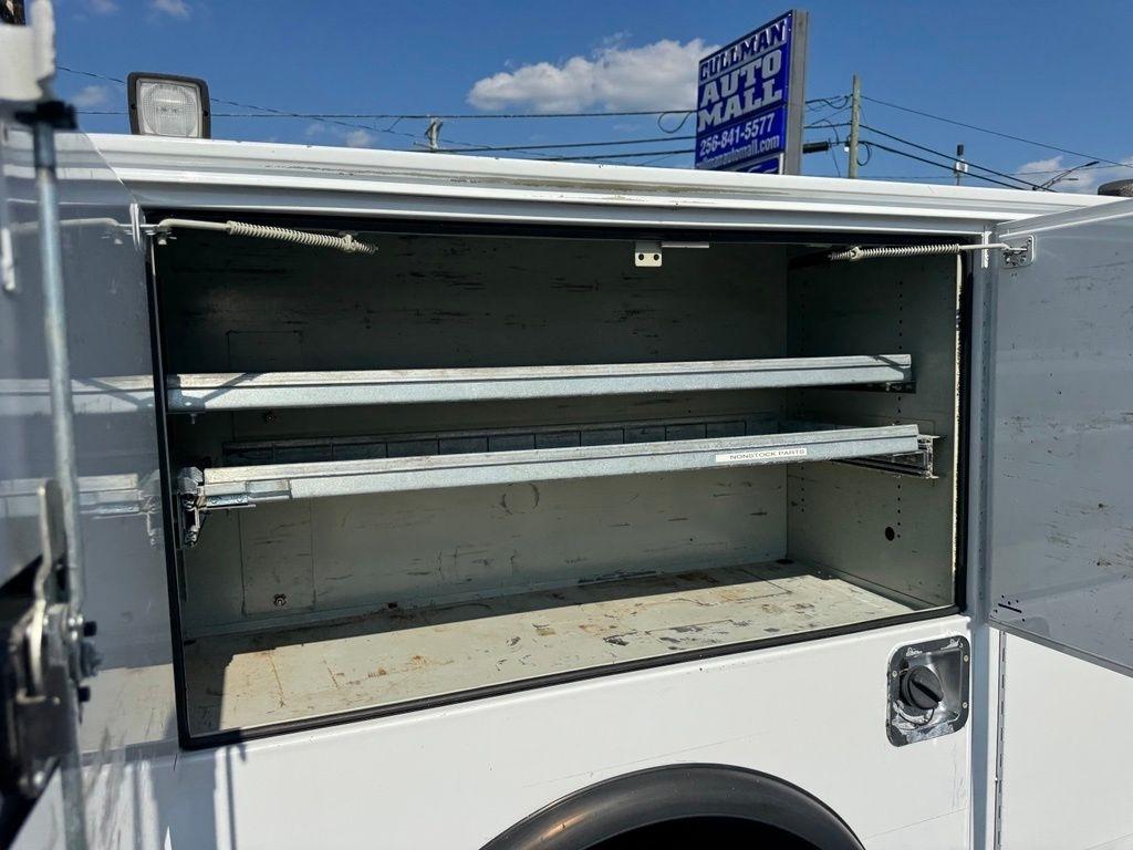 Ford Super Duty F-550 DRW XLT 4WD Reg Cab 145" WB 60" CA 2019