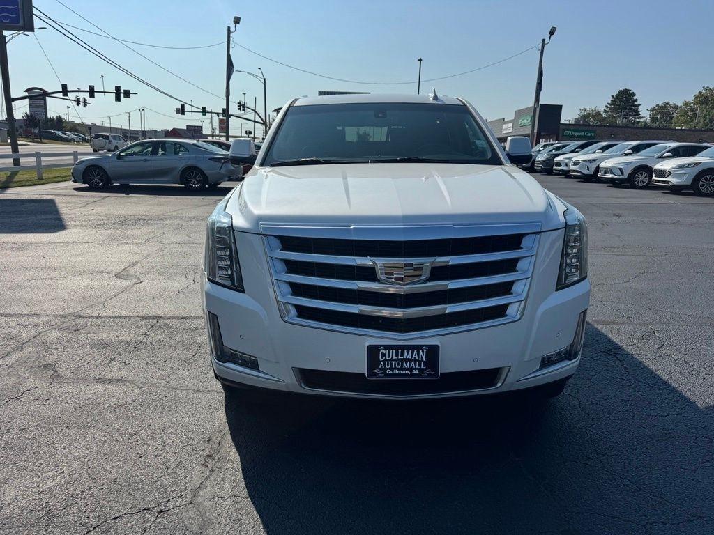 Cadillac Escalade photo 3