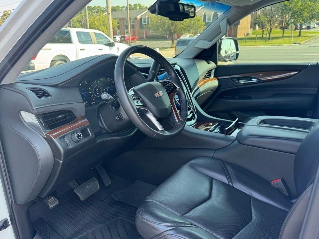 Cadillac Escalade photo 18