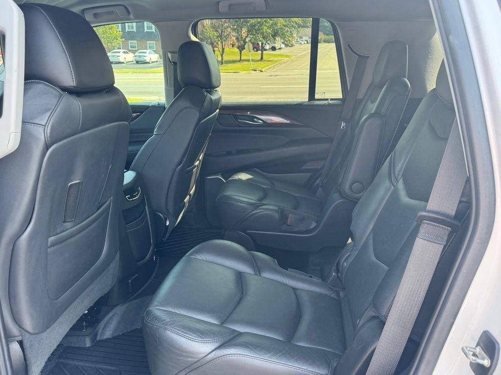 Cadillac Escalade photo 19