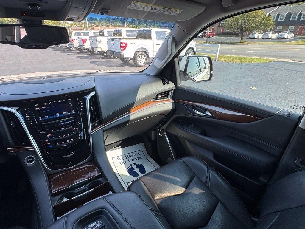 Cadillac Escalade photo 26