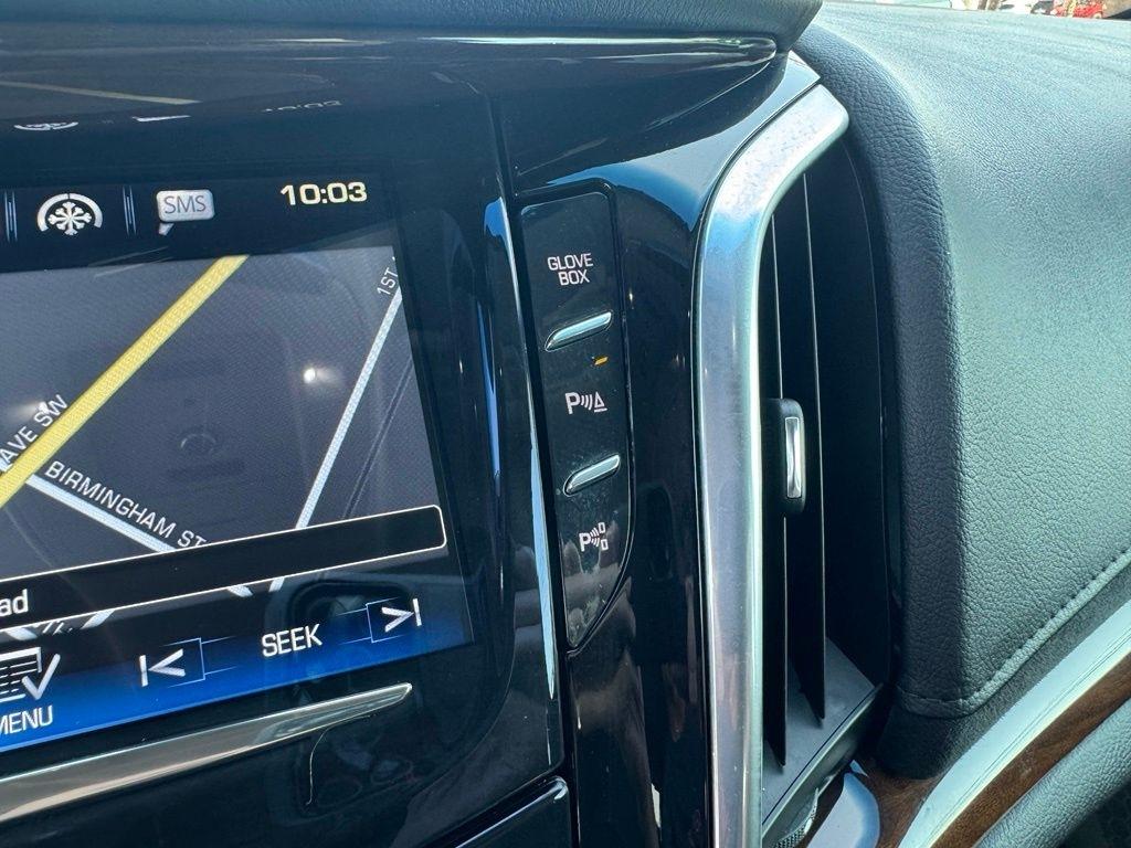 Cadillac Escalade photo 35