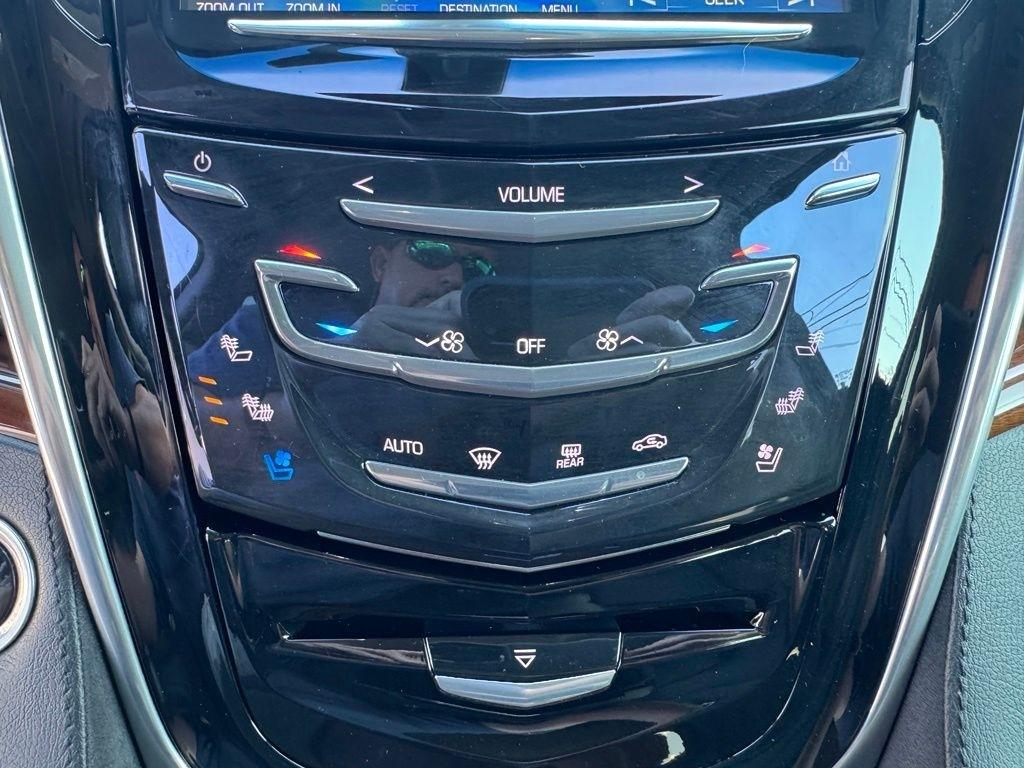 Cadillac Escalade photo 36