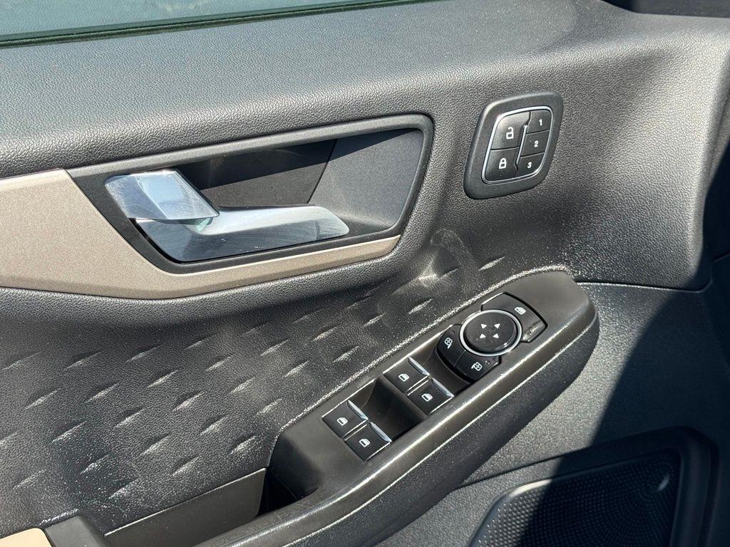 Ford Escape SEL FWD 2020