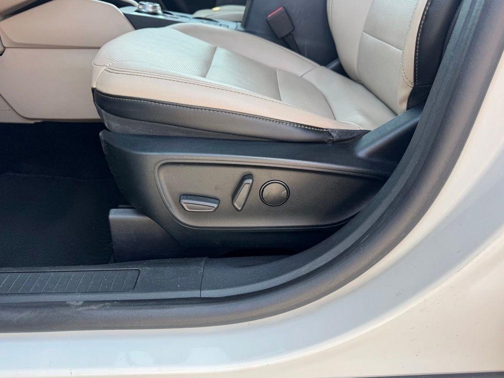Ford Escape SEL FWD 2020
