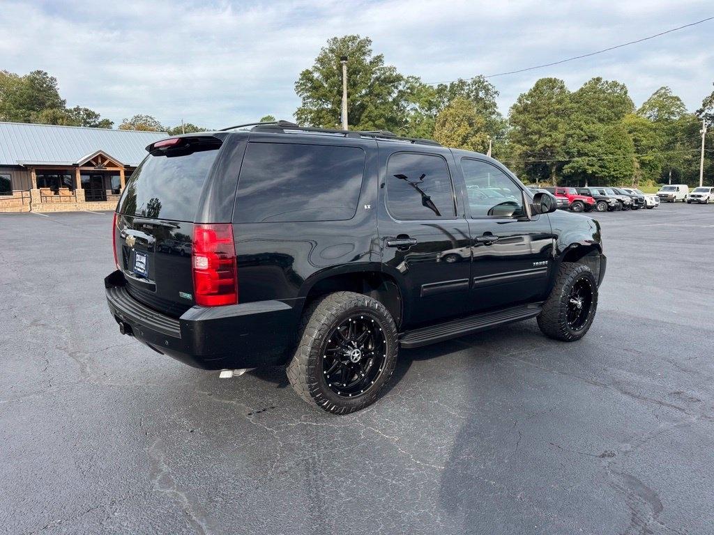 Chevrolet Tahoe 4WD 4dr 1500 LT 2011