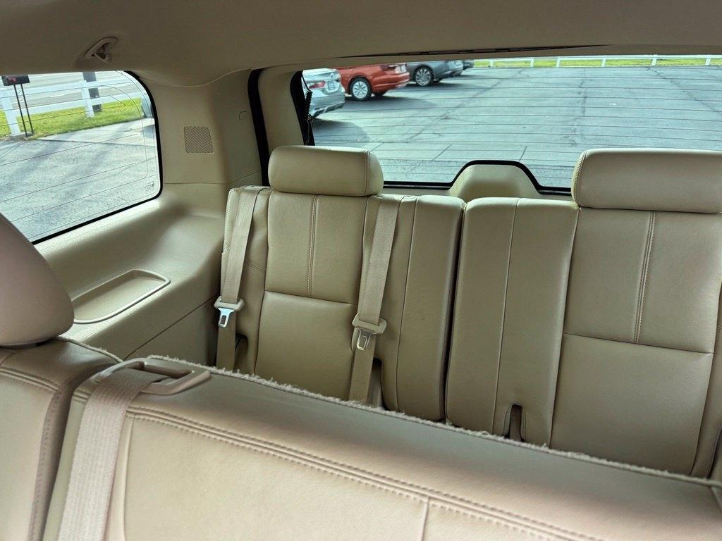 Chevrolet Tahoe 4WD 4dr 1500 LT 2011
