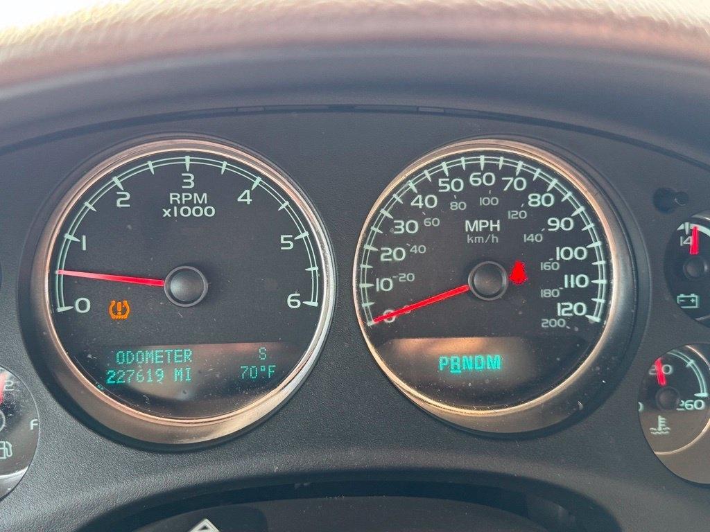 Chevrolet Tahoe 4WD 4dr 1500 LT 2011