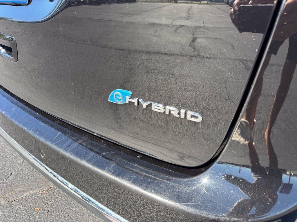Chrysler Pacifica photo 9